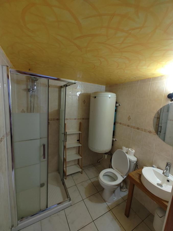 Cosy Appartement 2 Chambres Pont-de-l'Arche Ngoại thất bức ảnh