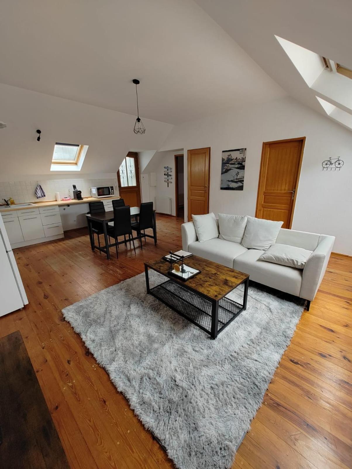Cosy Appartement 2 Chambres Pont-de-l'Arche Ngoại thất bức ảnh